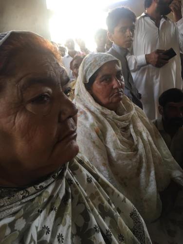 farooq's photo of women